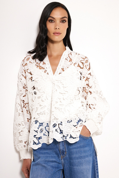LACE BLOUSE