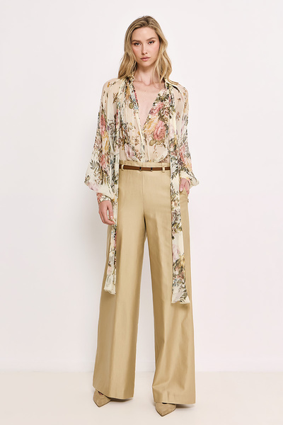 TROUSERS IN A STRAIGHT CUT