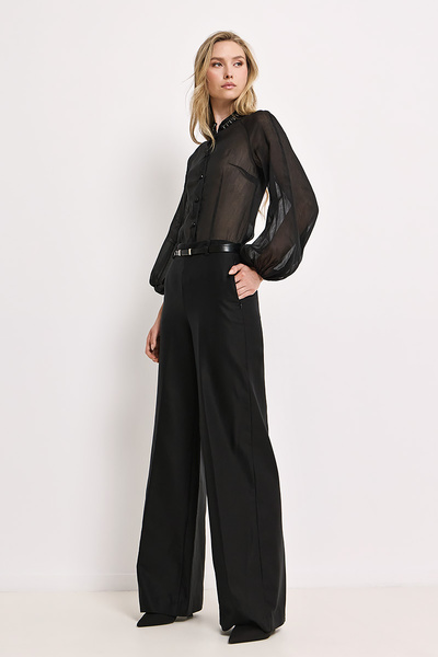 TROUSERS IN A STRAIGHT CUT