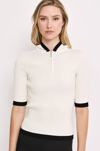 RIBBED TOP WITH ZIPPER AND HOOD
