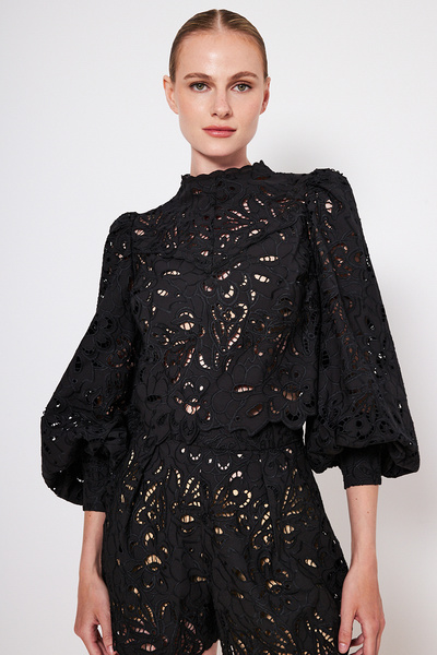 ΤΟΠ BRODERIE ANGLAISE