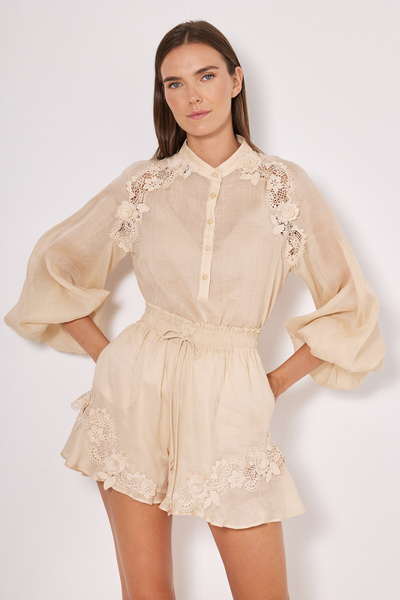EMBROIDERED SHORTS WITH ELASTIC WAISTBAND
