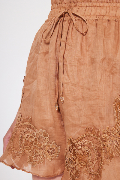 EMBROIDERED SHORTS WITH ELASTIC WAISTBAND