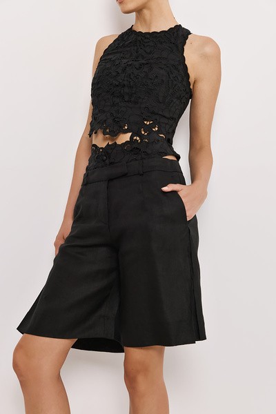 ΒERMUDA SHORTS WITH BRODERIE DETAIL