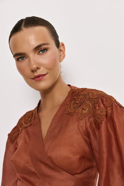 WRAP TOP WITH EMBROIDERY