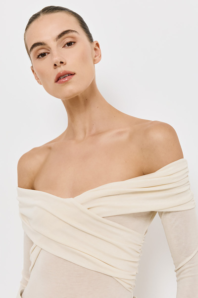OFF SHOULDER TOP