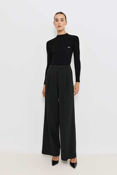 TROUSERS WITH PLEATS