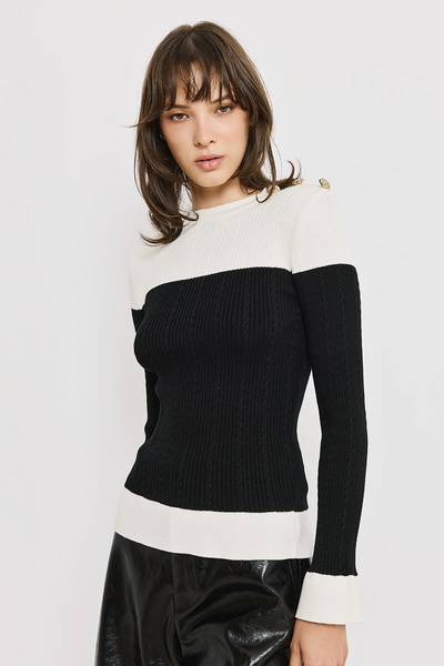 TWO-TONE KNITTED BLOUSE