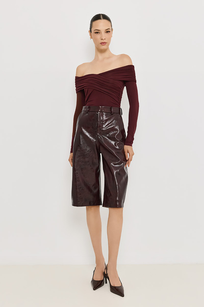 ΒΕΡΜΟΥΔΑ ΜΕ ΓΥΑΛΙΣΤΕΡΗ ΥΦΗ ΔΕΡΜΑΤΟΣ