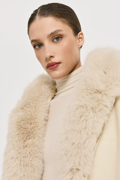 JACKET WITH FUR