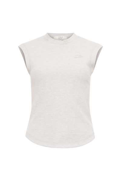 SLEEVELESS TOP
