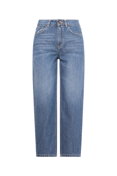 STRAIGHT-LEG JEANS